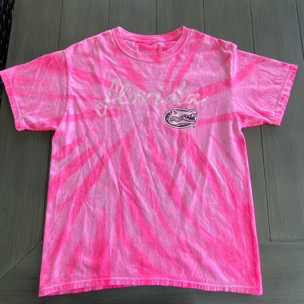 Florida Gators Tie‑Dye T‑Shirt • Women’s • Fluorescent Pink • 25/19 Measurements